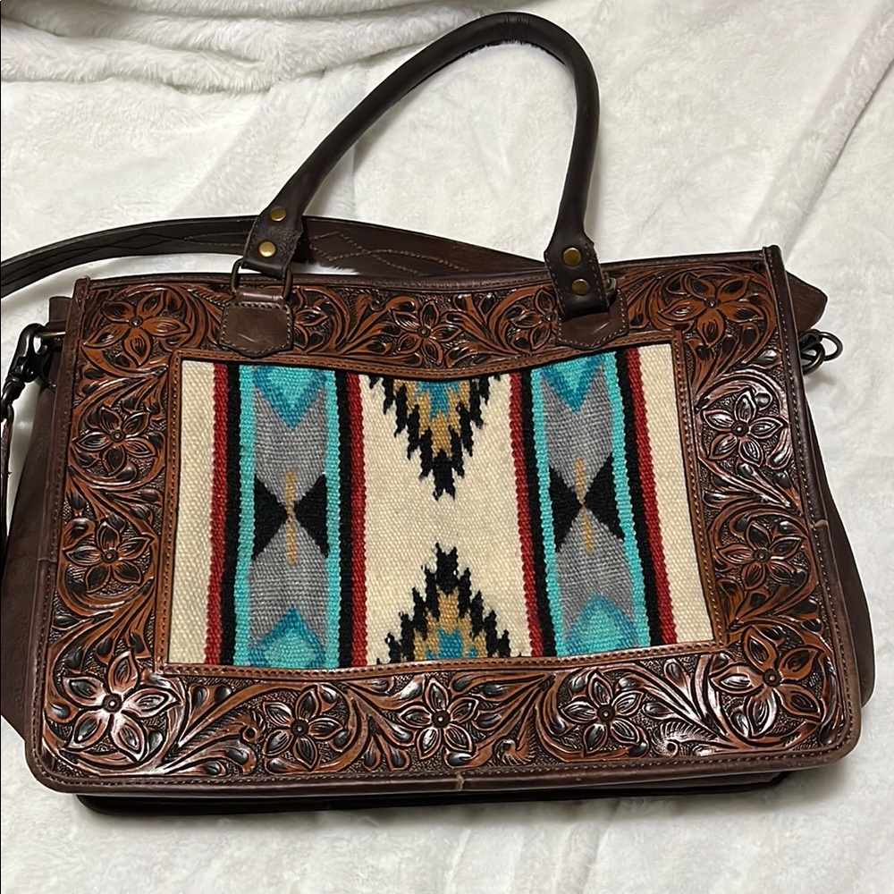 American Darling Shoulder Bag